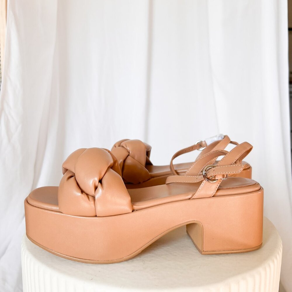 NWT Jeffrey Campbell Light Brown Taupe Faux Leather Braided Platform Sandals US9